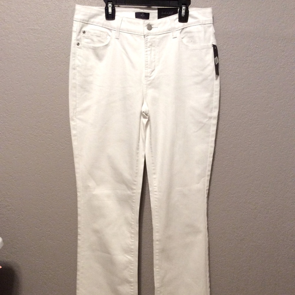 NWT NYDJ original slimming fit bootcut women’s new bright white jeans size 8